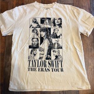 Taylor Swift The Eras Tour concert T-shirt size small